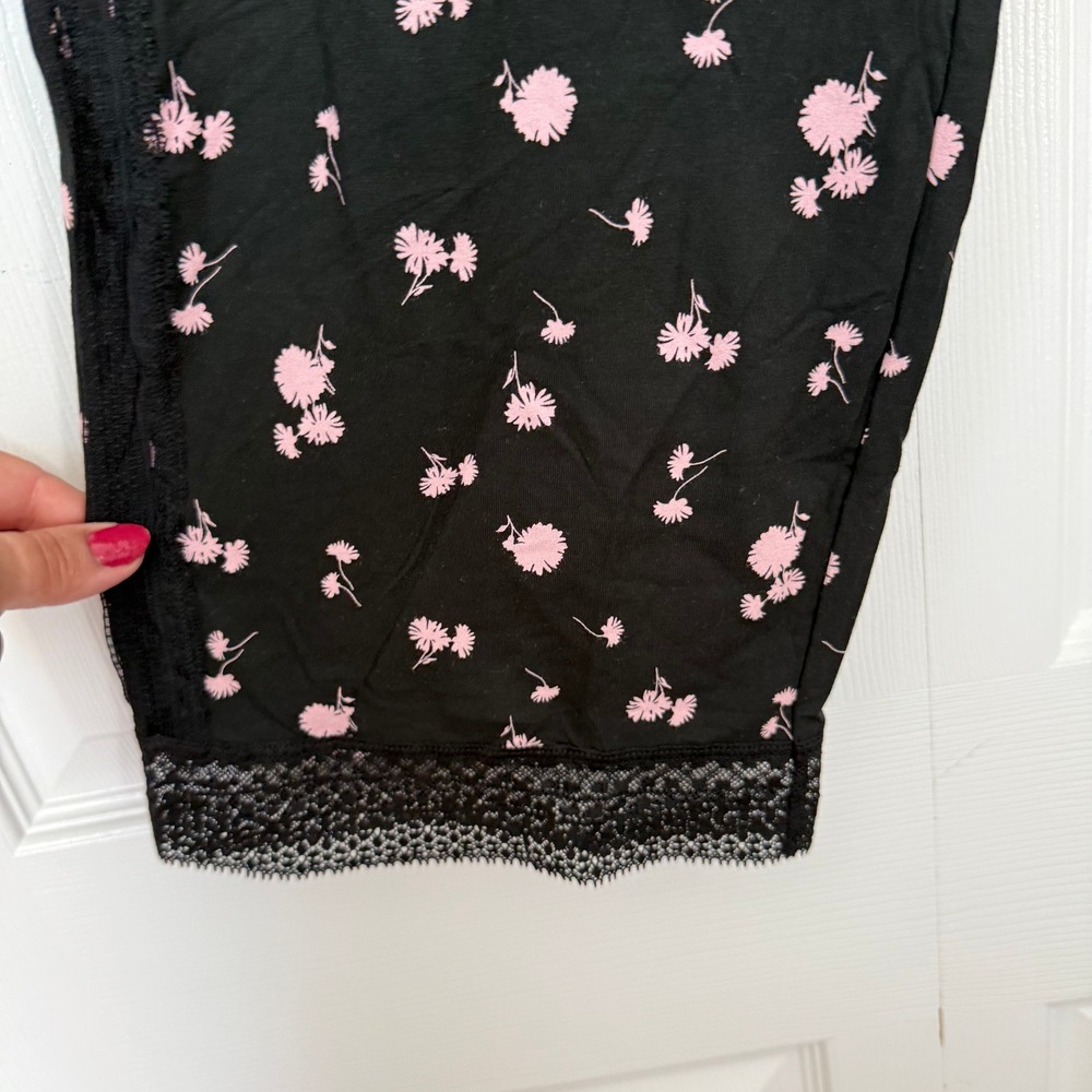 Victorias Secret Pajama Set Medium Black Pink Floral Lace Trim NWT Long Sleeve - Picture 4 of 5